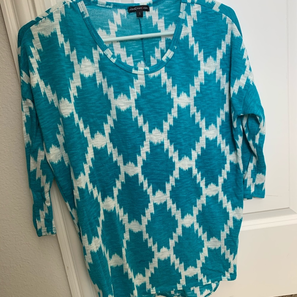 Teal and white patterned top